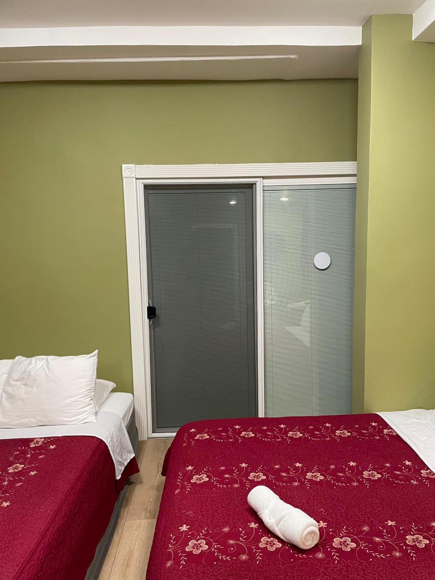 Private Room W/ Private Full Bathroom & Wifi & Ac & Shared Kitchen In Los Angeles Exterior foto